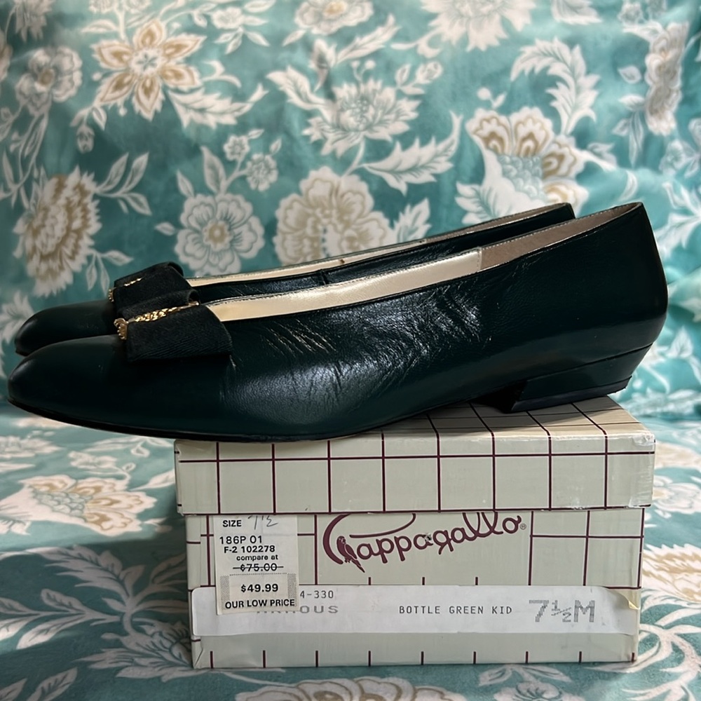 Pappagallo Bottle Green Shoes with Black Bow - Picture 5 of 8
